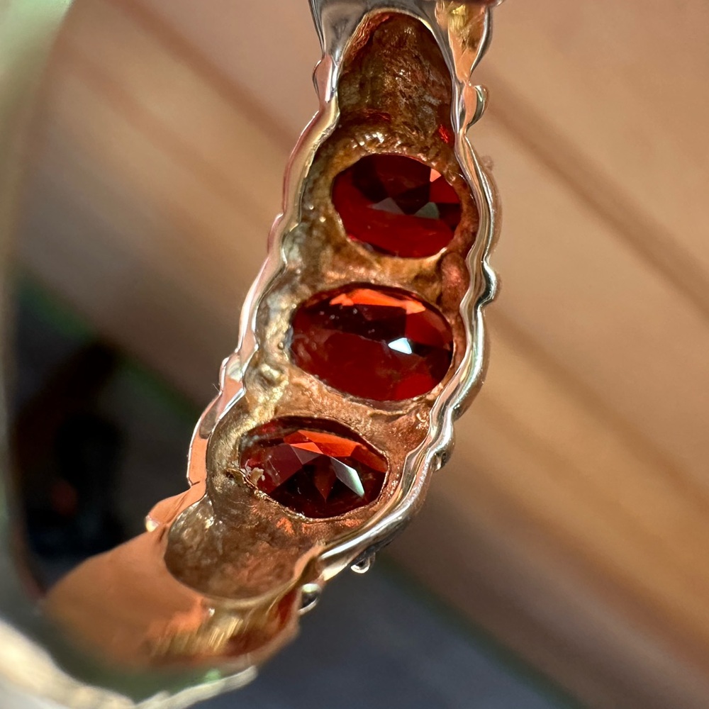 Vintage Three Stone Garnet Ring - Picture 7 of 8